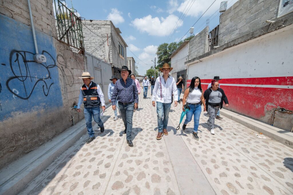 Contin A Vega Carriles Supervisando Obras De Urbanizaci N En